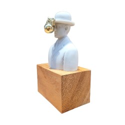 ESCULTURA HOMEM C/MACA...